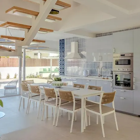 Blue - Coastal Escape Sesimbra