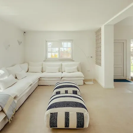 Blue - Coastal Escape Villa Sesimbra