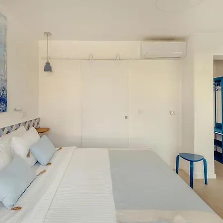 Blue - Coastal Escape Sesimbra