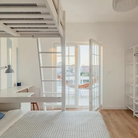 Blue - Coastal Escape Sesimbra