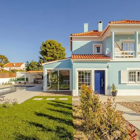 Blue - Coastal Escape Villa Sesimbra